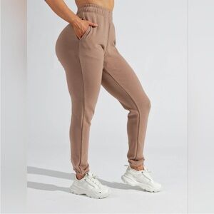 Buffbunny cloud joggers- dune
